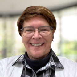 Dr. Lynn Bennett Profile Image